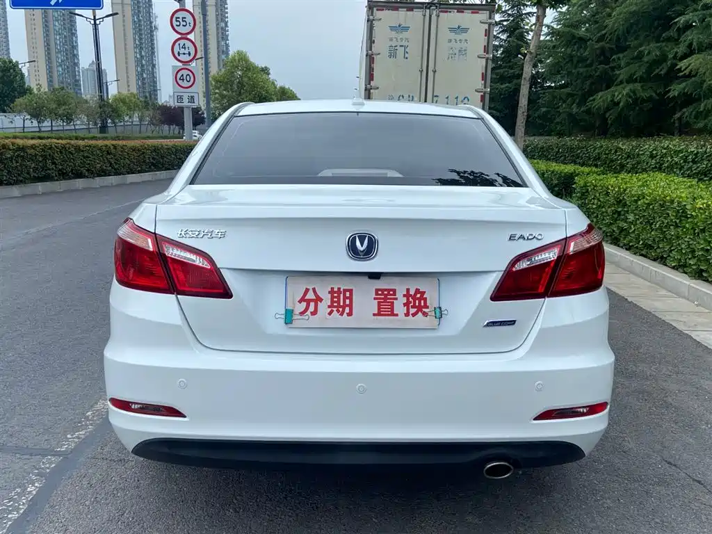 Changan Eado 2016 — фото 13
