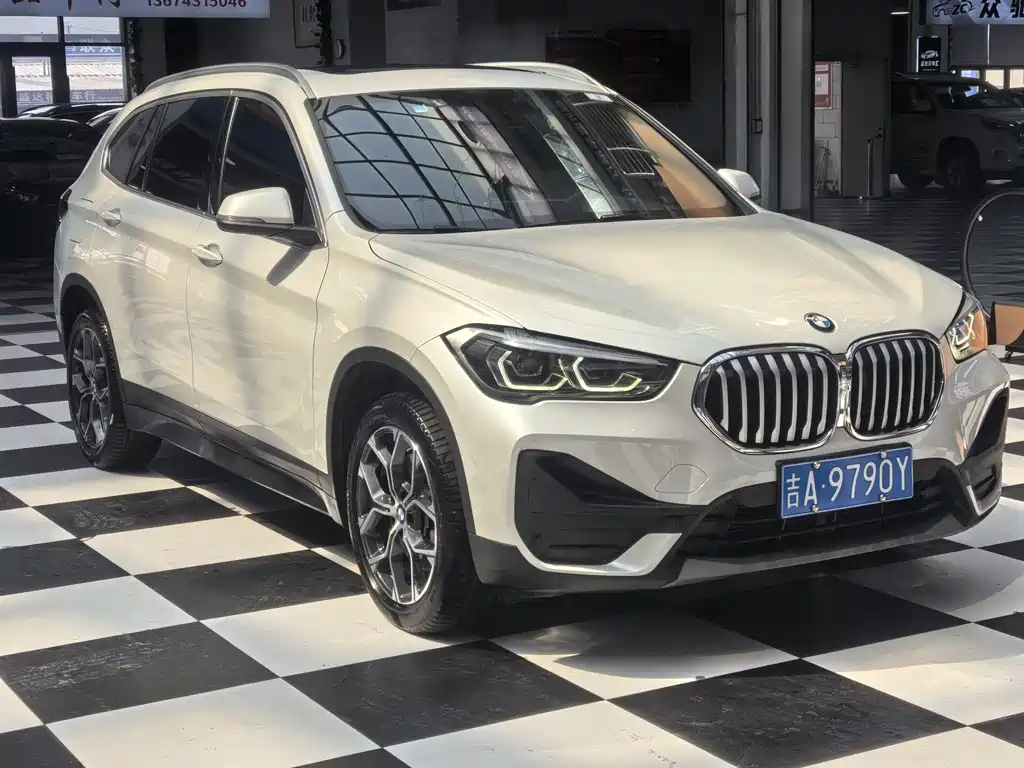 BMW X1 2021 — фото 3