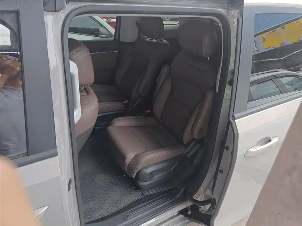 Wuling Starlight 730 EV 2025 — фото 13