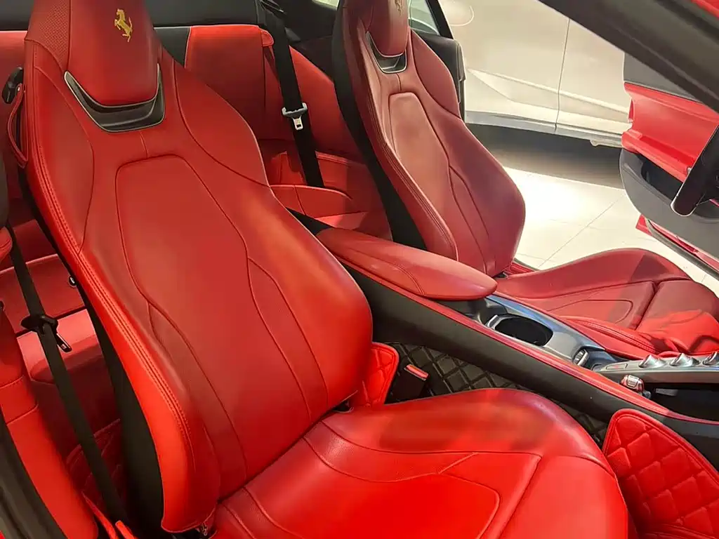Ferrari Portofino 2019 — фото 14