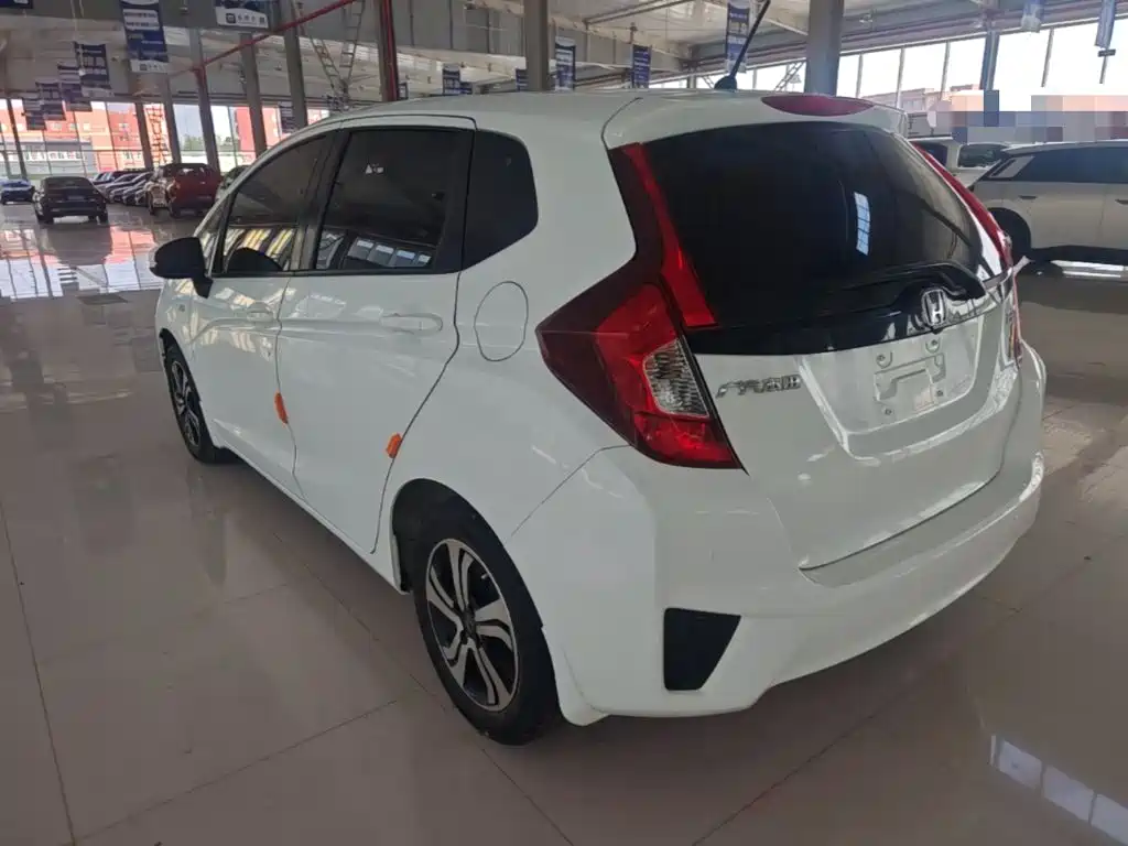 Honda Fit 2016 — фото 5
