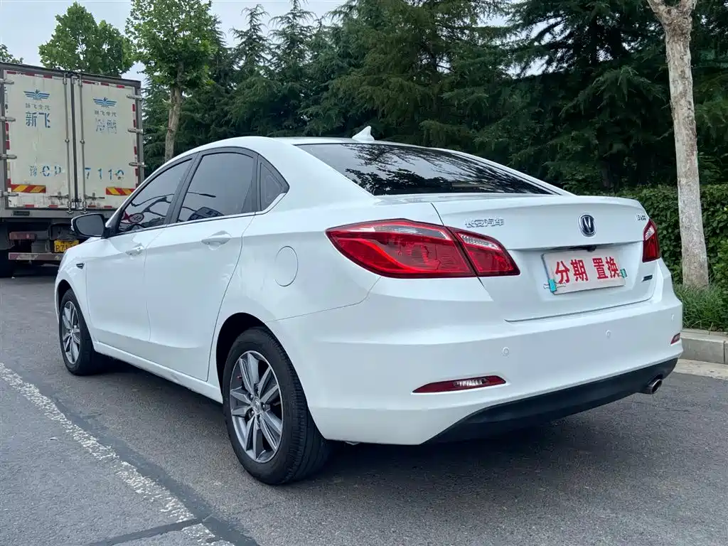 Changan Eado 2016 — фото 14