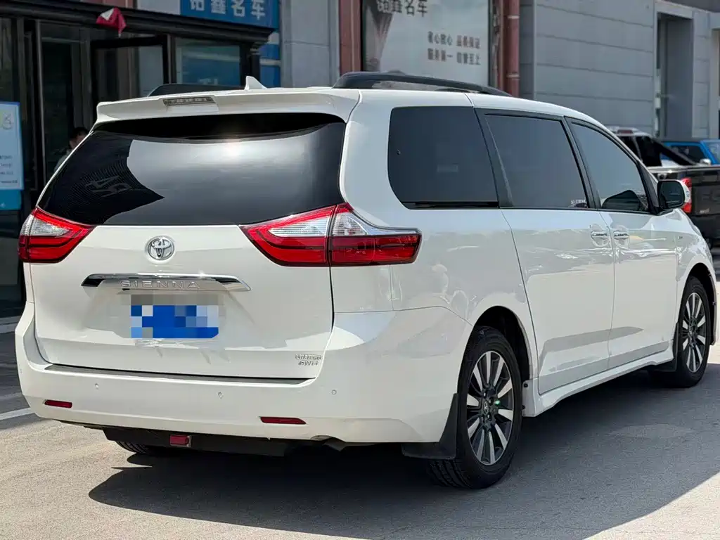 Toyota Sienna 2019 — фото 4