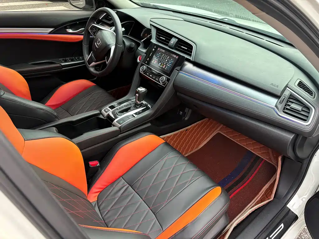 Honda Civic 2019 — фото 13