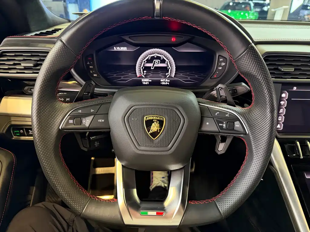 Lamborghini Urus 2019 — фото 9