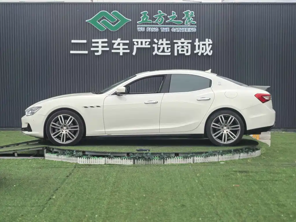 Maserati Ghibli 2016 — фото 19