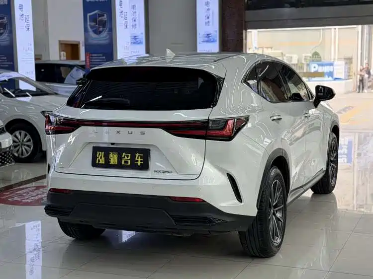 Lexus NX 2022 — фото 4