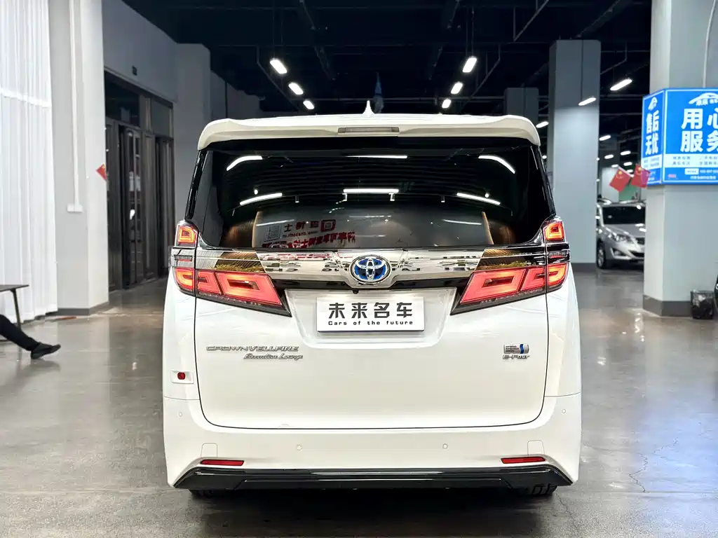 Toyota Vellfire 2021 — фото 14