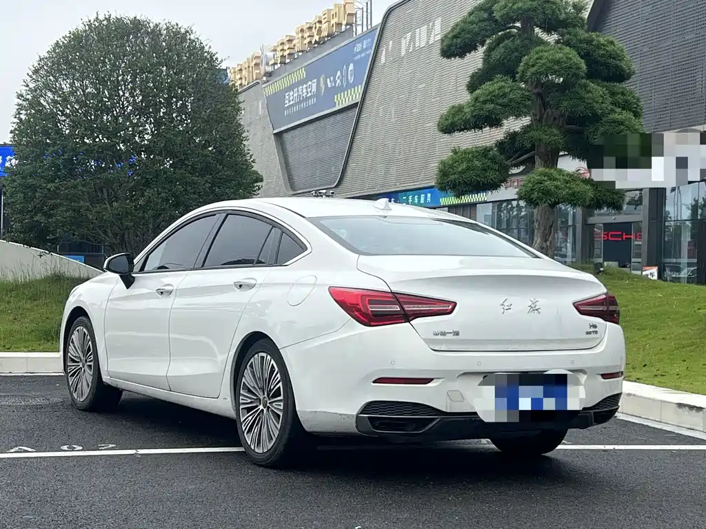 Hongqi H5 2022 — фото 8