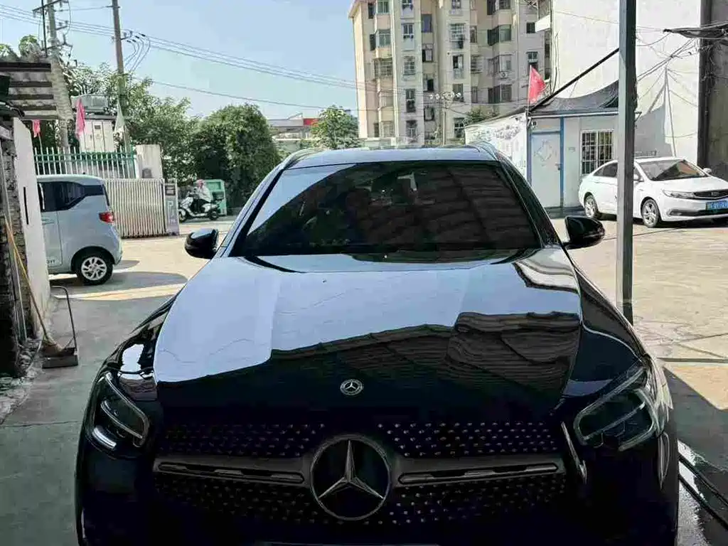 Mercedes-Benz GLC 2023