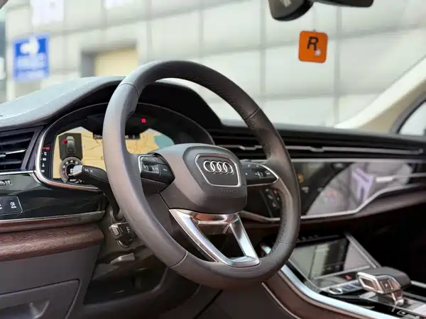 Audi Q7 2021