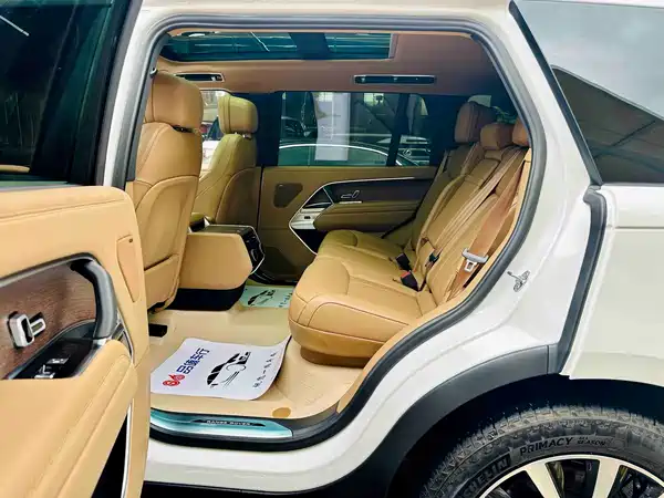 Land Rover Range Rover 2025