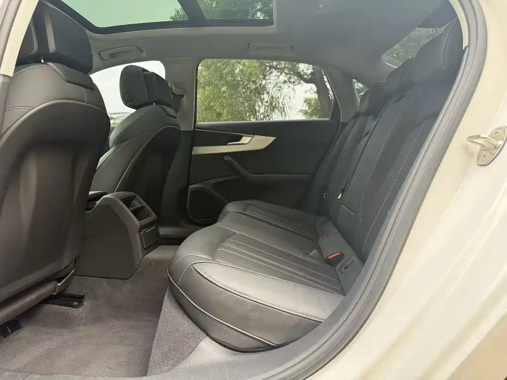 Audi A4L 2020