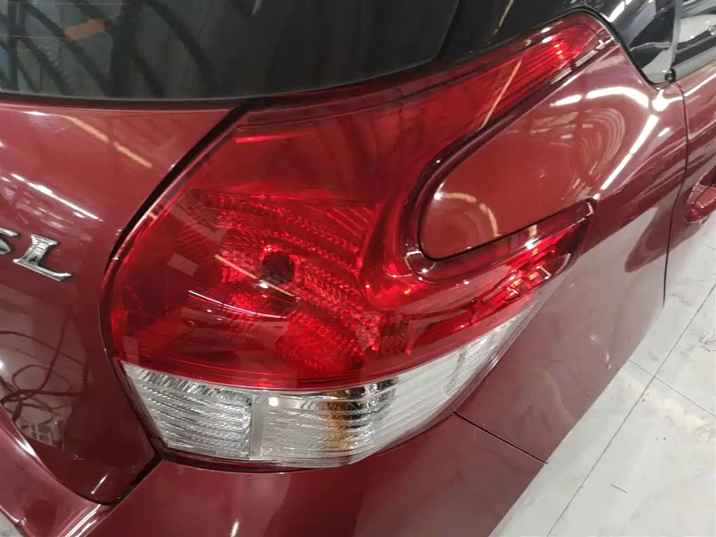 Toyota Yaris L 2014 — фото 24
