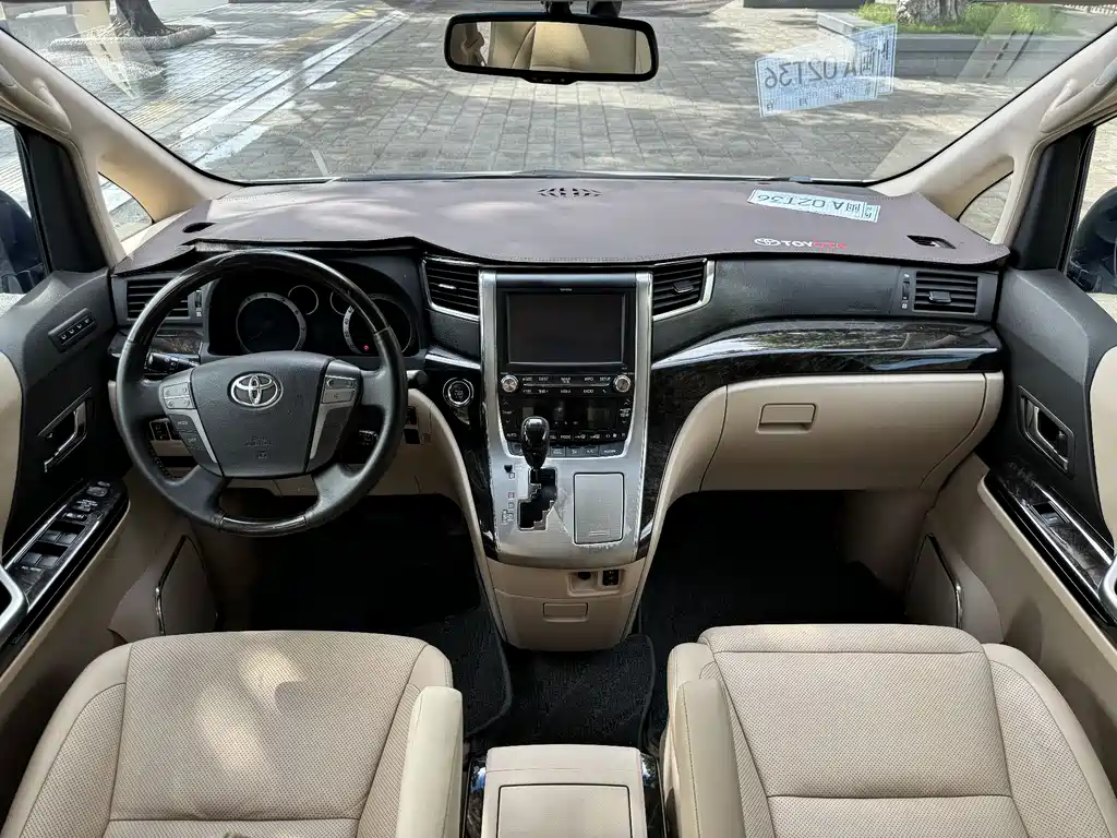 Toyota Alphard 2012 — фото 8