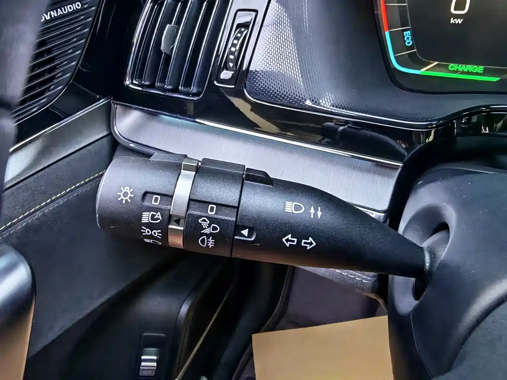BYD Tang New Energy 2023 — фото 10