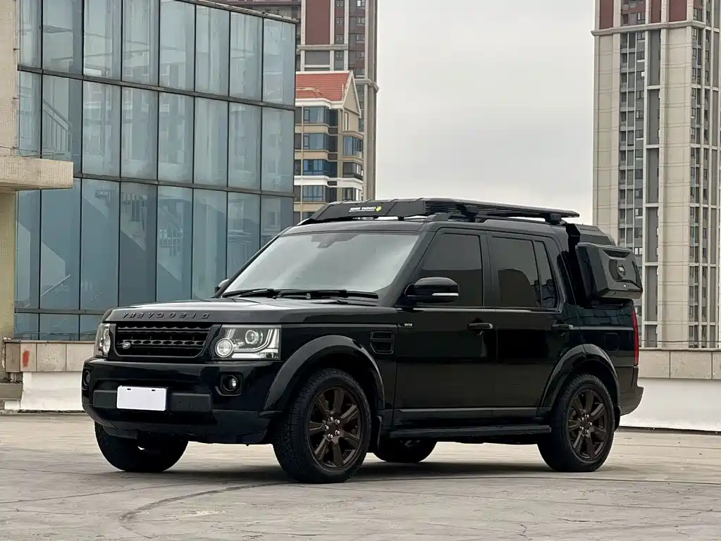 Land Rover Discovery 2015 — фото 1