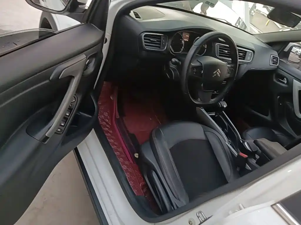 Citroen C3-XR 2015 — фото 16