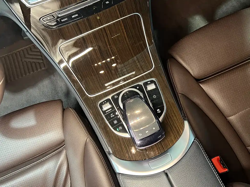 Mercedes-Benz GLC 2019 — фото 15
