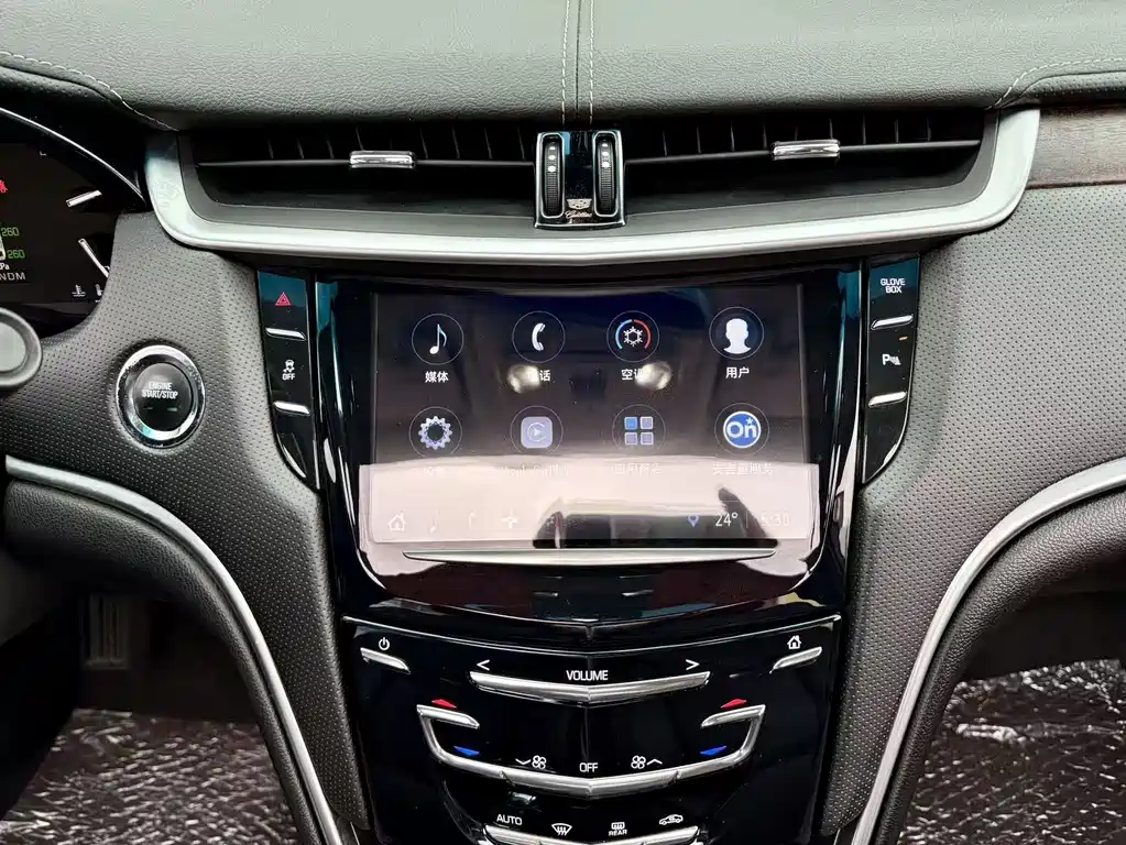 Cadillac XTS 2018 — фото 9