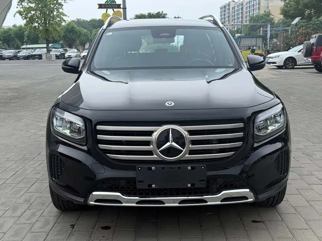 Mercedes-Benz GLB 2024