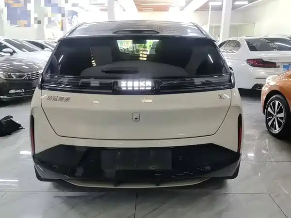Zeekr X 2023