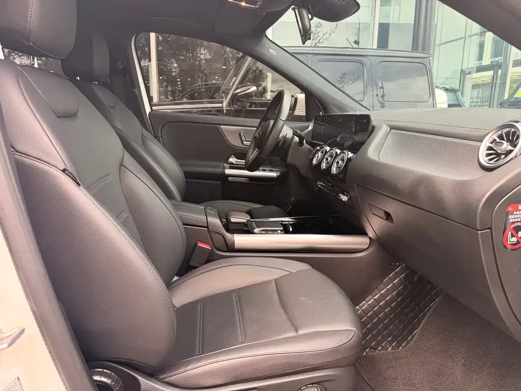 Mercedes-Benz GLA 2023 — фото 27