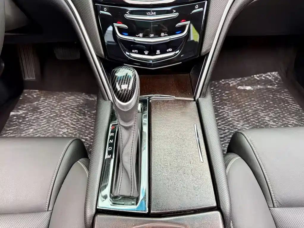 Cadillac XTS 2018 — фото 10
