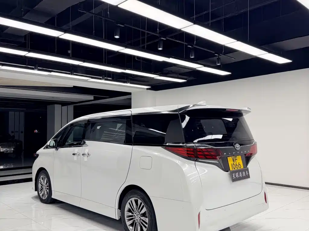 Toyota Alphard 2025 — фото 9