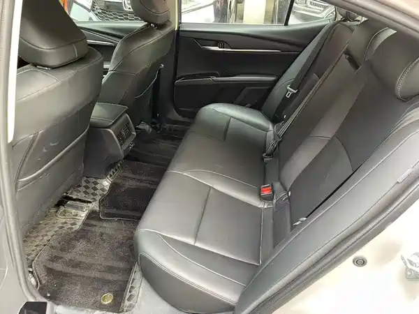 Toyota Camry 2025