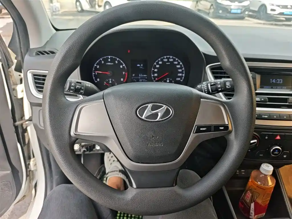 Hyundai Verna RV 2018 — фото 7