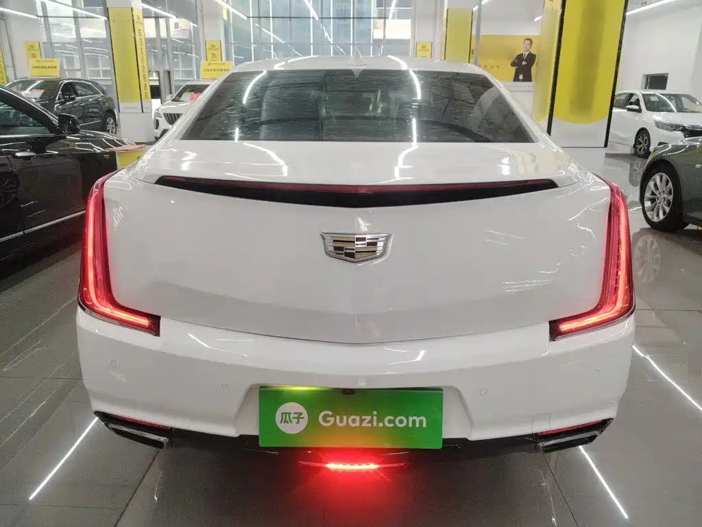 Cadillac XTS 2019 — фото 6