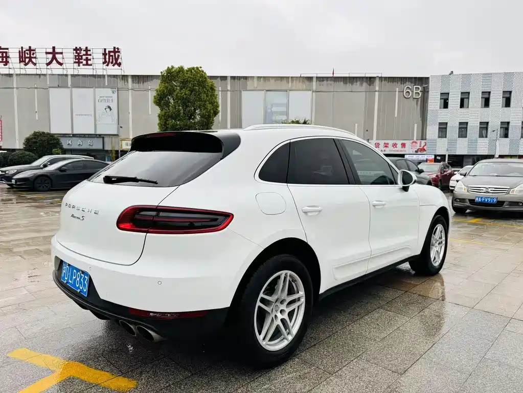 Porsche Macan 2017 — фото 7