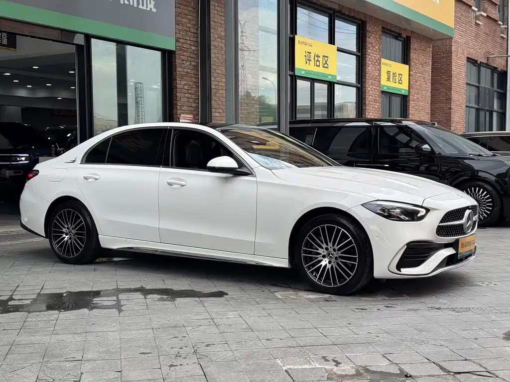 Mercedes-Benz C-Class 2022 — фото 3