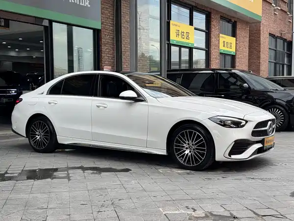 Mercedes-Benz C-Class 2022