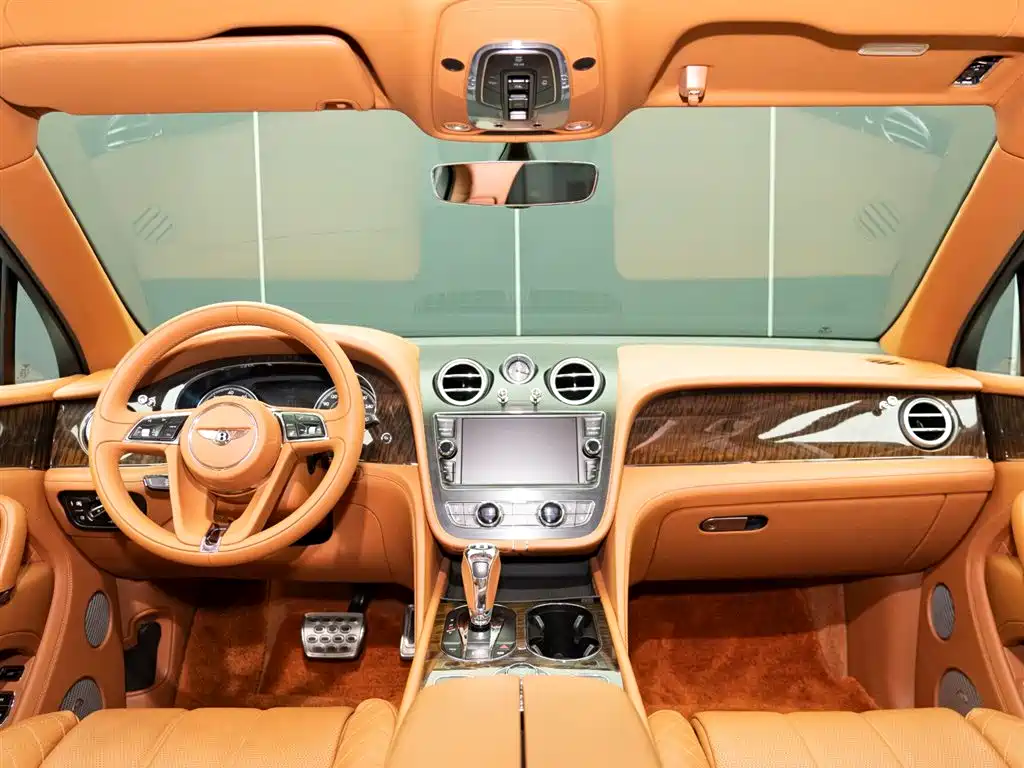 Bentley Bentayga 2018 — фото 15