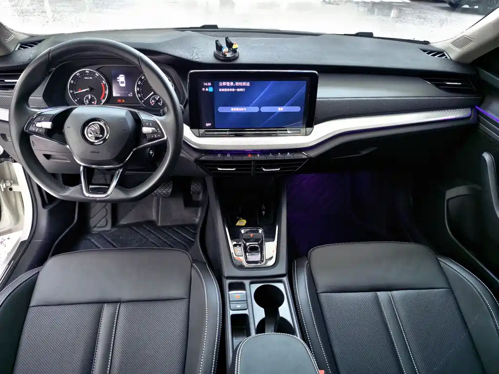 Skoda Octavia 2022 — фото 13