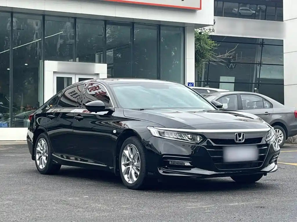 Honda Accord 2019 — фото 11