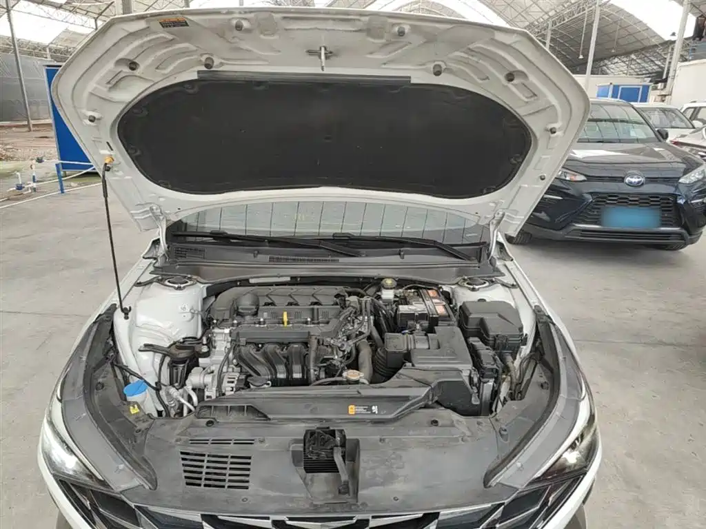 Hyundai Elantra 2023 — фото 20