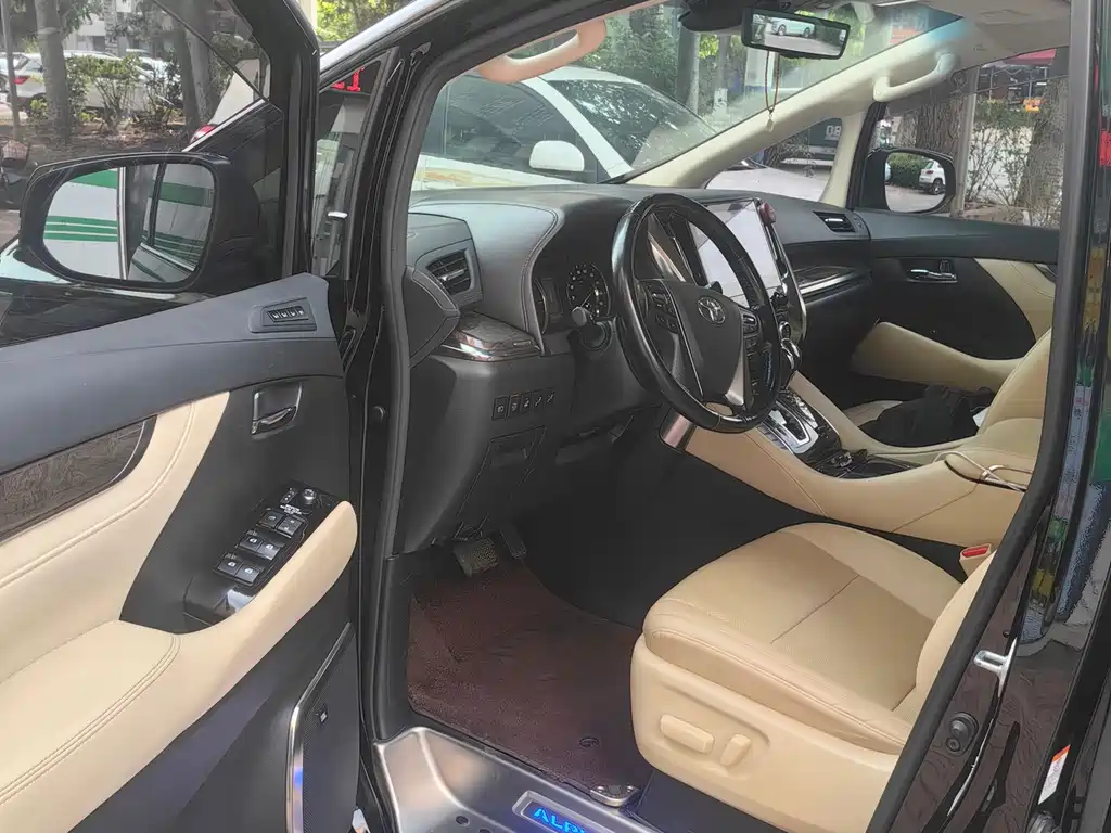 Toyota Alphard 2020 — фото 6