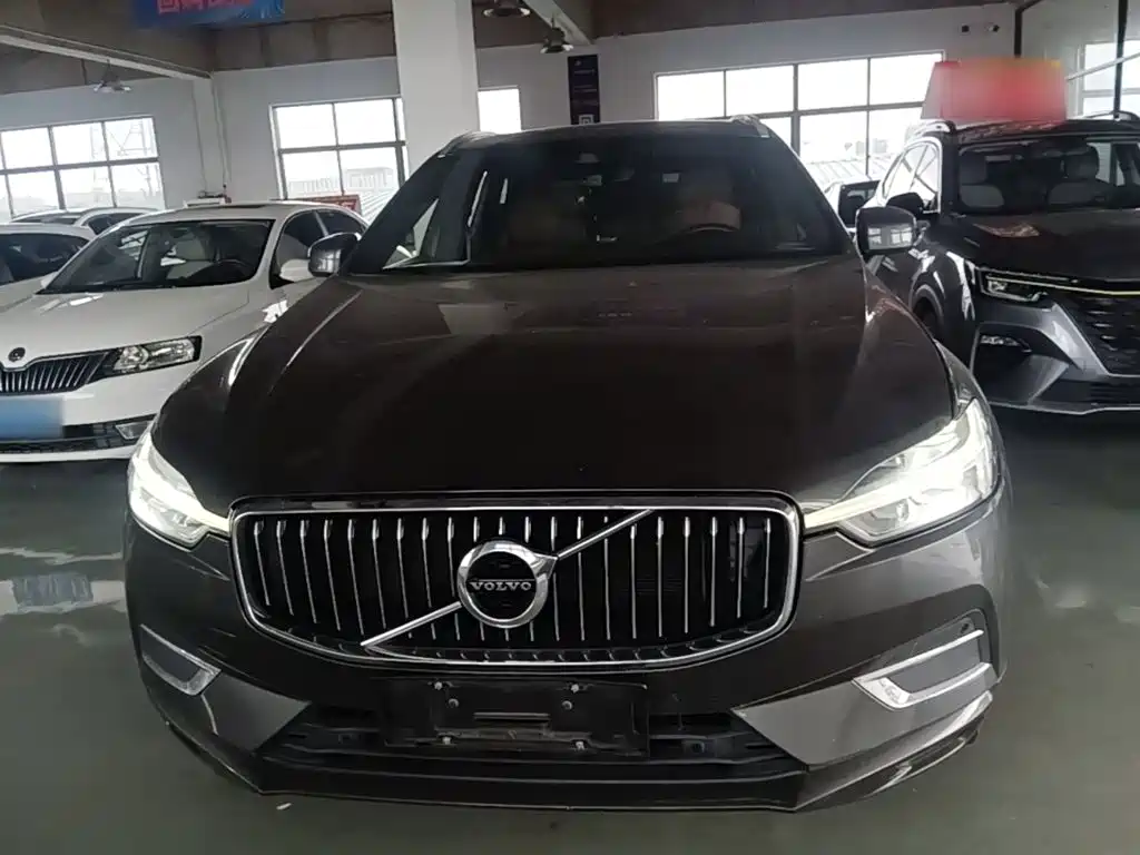 Volvo XC60 2021 — фото 3