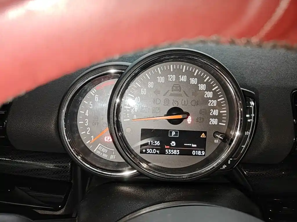 MINI Clubman 2020 — фото 12