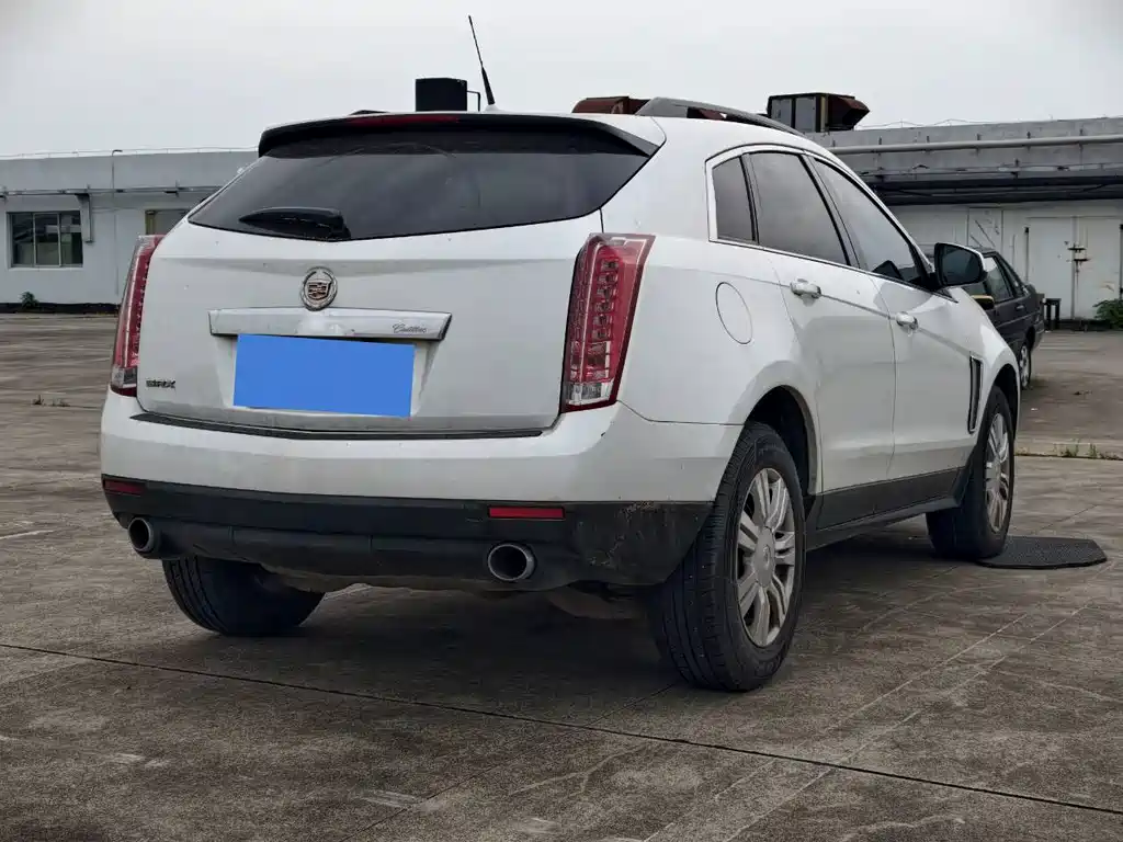 Cadillac SRX 2013 — фото 4