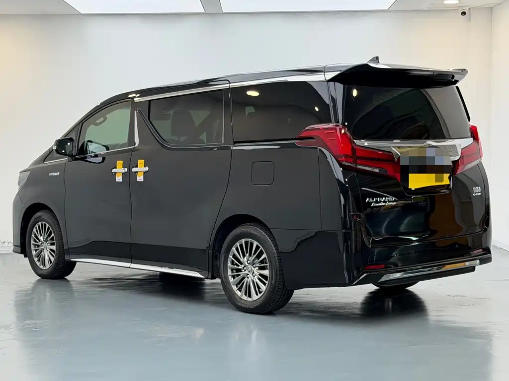 Toyota Alphard 2022 — фото 7