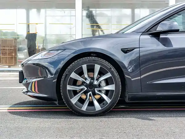 Tesla Model 3 2024