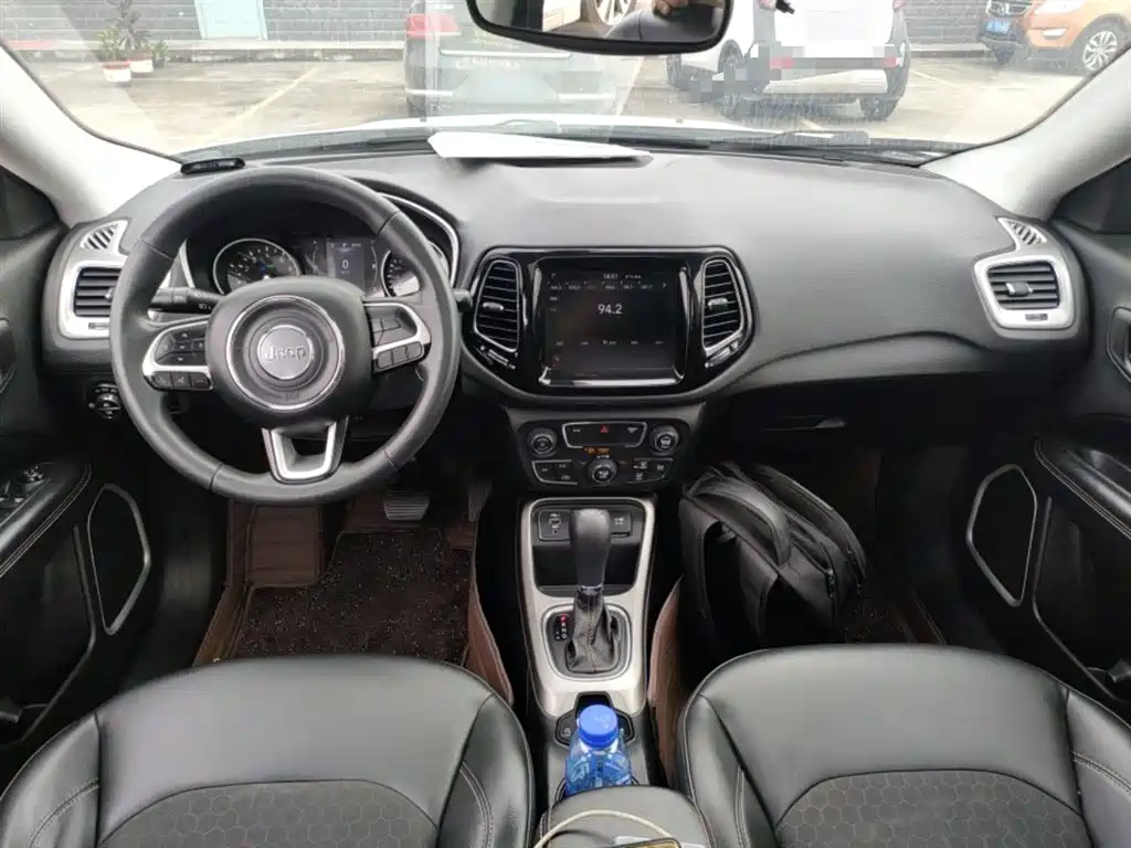 Jeep Compass 2019 — фото 10