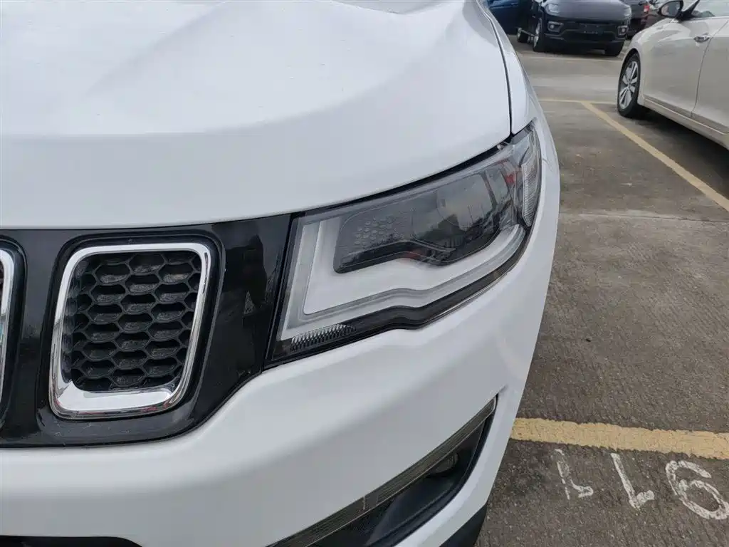 Jeep Compass 2019 — фото 24