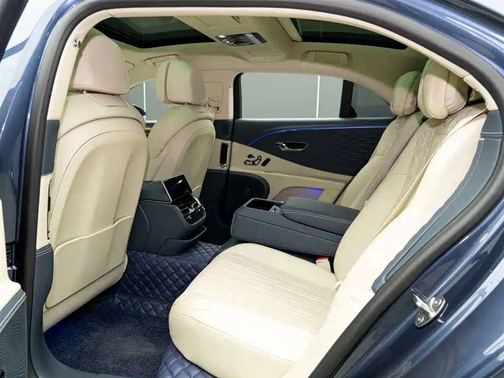 Bentley Flying Spur 2020 — фото 14