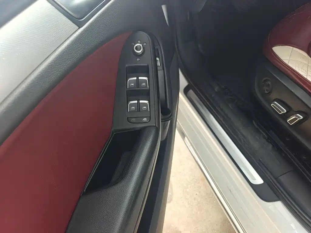 Audi A4L 2016