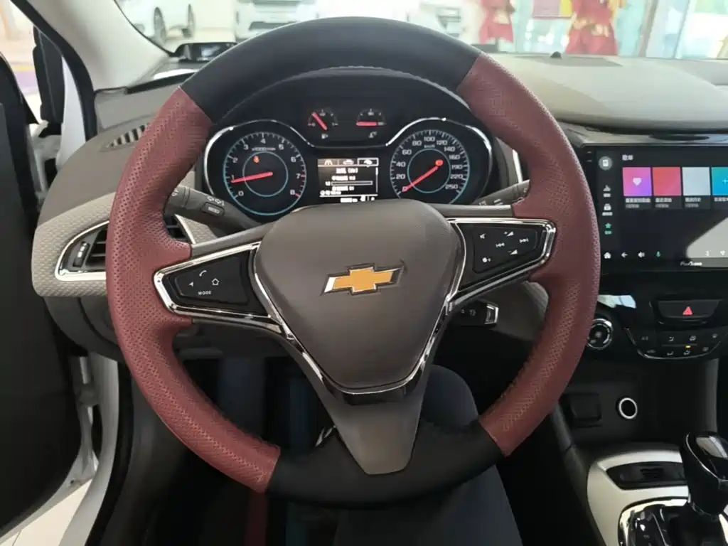 Chevrolet Cruze 2015 — фото 11